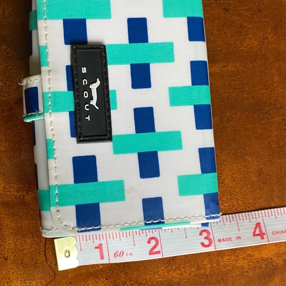 Scout wallet blue green white